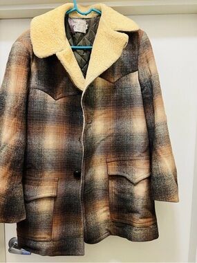 Vintage Classic70’s Pendleton Brown and Cream Plaid Wool Coat with Sherpa Collar